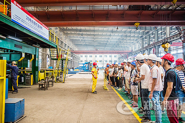 ���ϸ�У��ҵ��ʵϰ